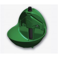 DRINKING TROUGH FOR HORSES AT A PRESSURE IN THE PLASTIC